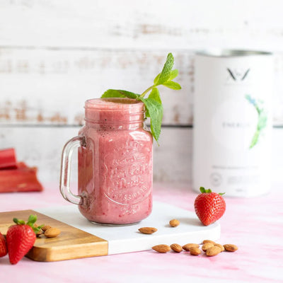 Leichter Erdbeer-Rhabarber-Smoothie